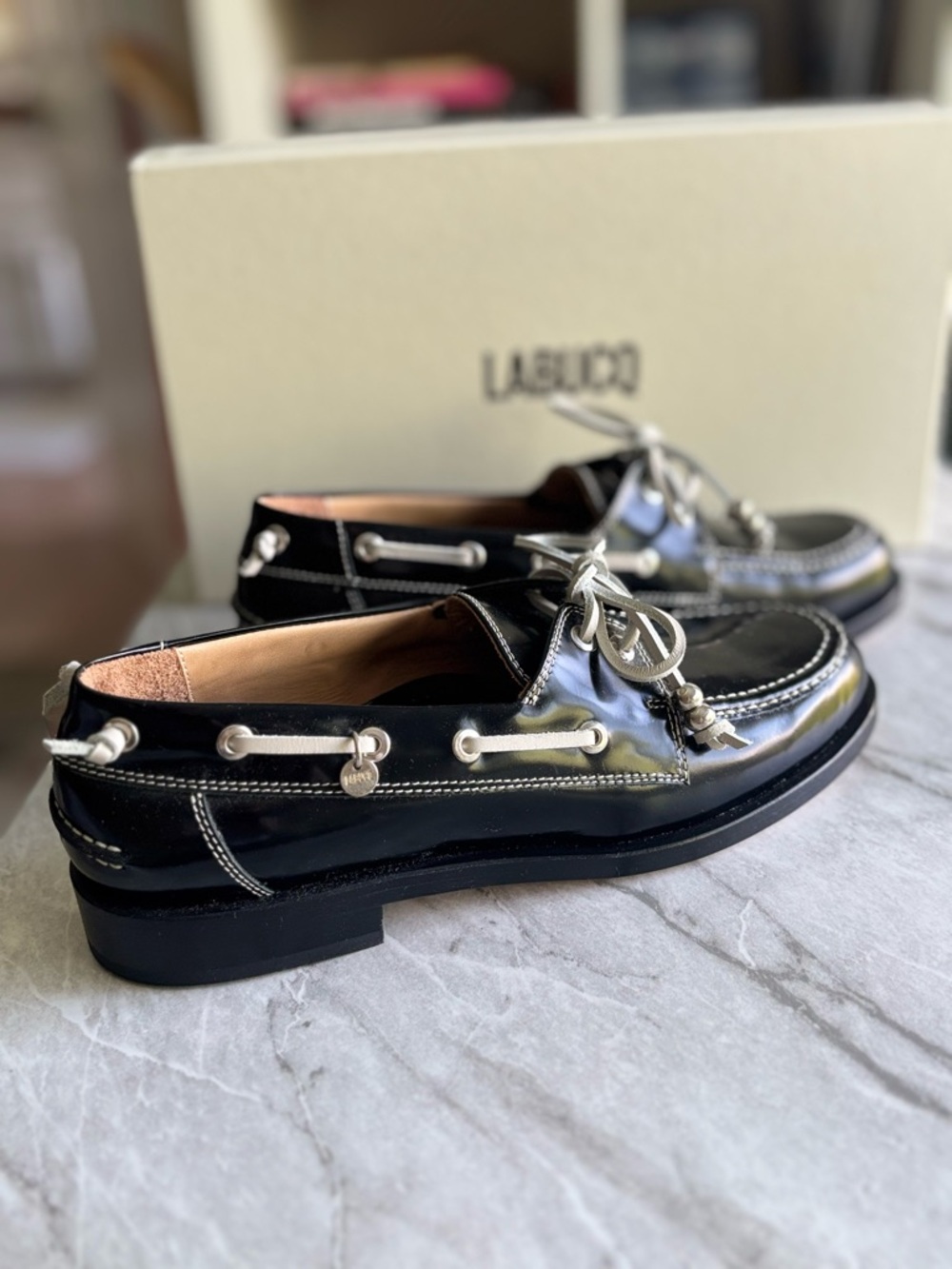 NWT LABUCQ Nelson Black Patent Leather Boat Shoe - Women size 39